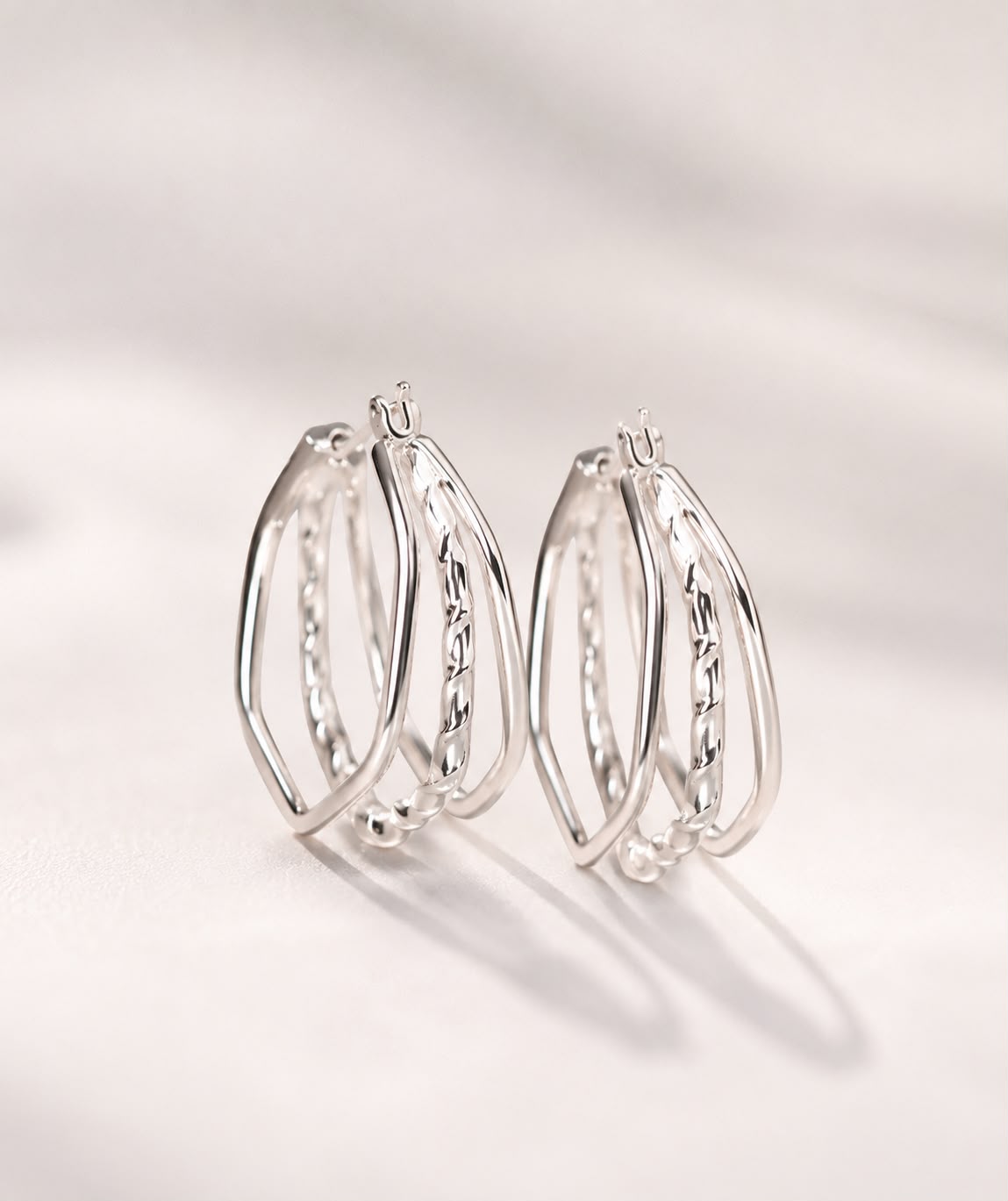 Esplendor Nocturno Stainless Steel Earrings.