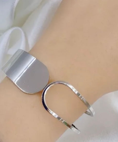 Rustic Elegance Stainless Steel Polishing Bangle Bracelet