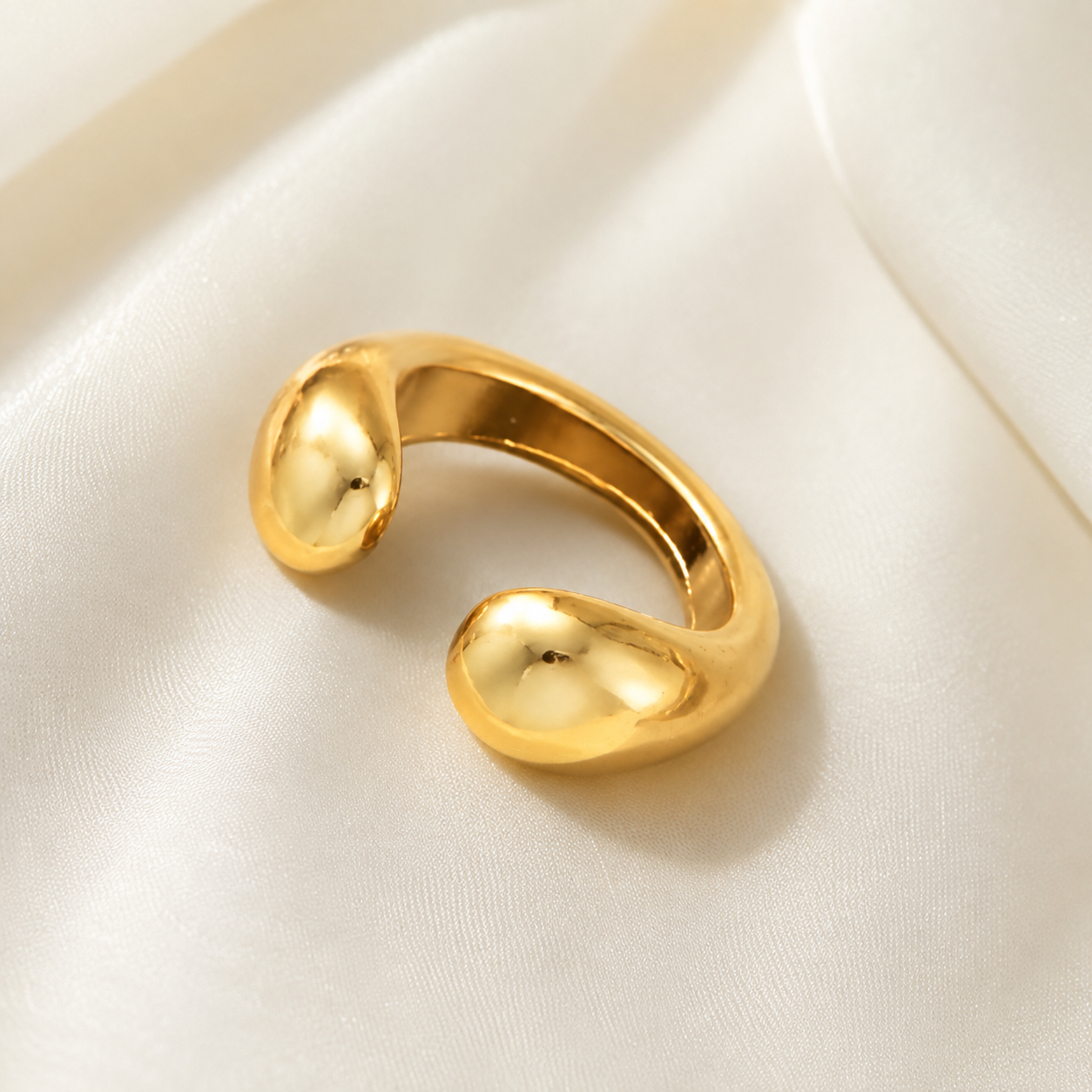 Luna Ear Cuff