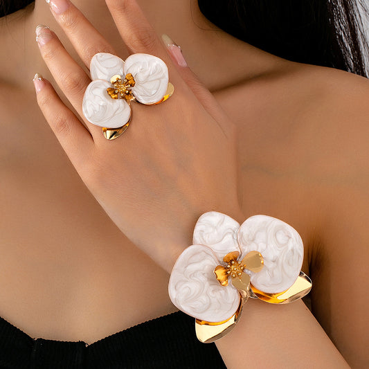 Soft Petal White Garden Bracelet and Adjustable  Ring Set
