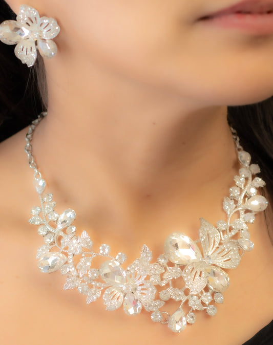Bridal Silver Flower Alloy Necklace and Earrings Set.