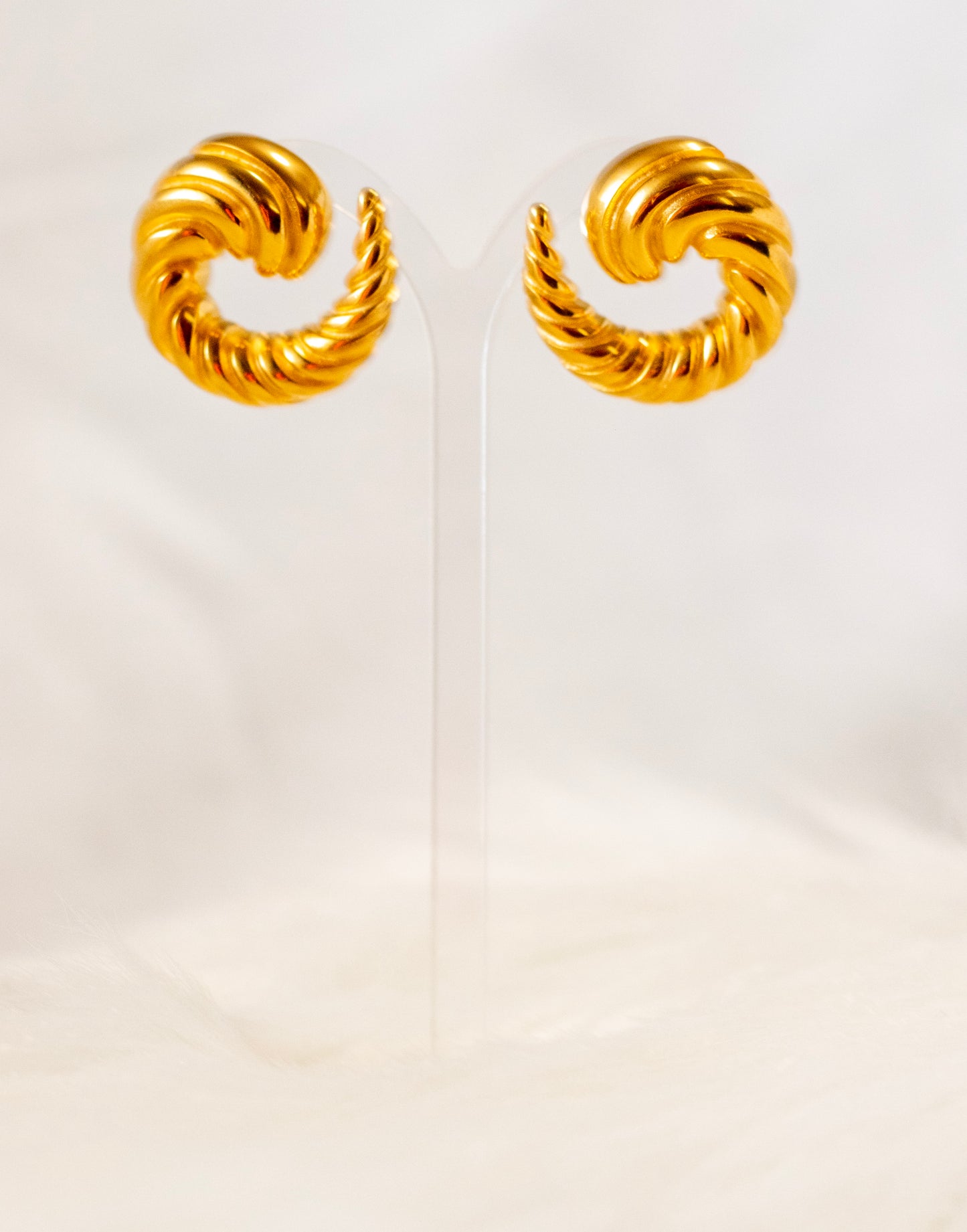 Stainless Steel 18K Gold Plated Spiral Horn Fashionable Stud Earrings.